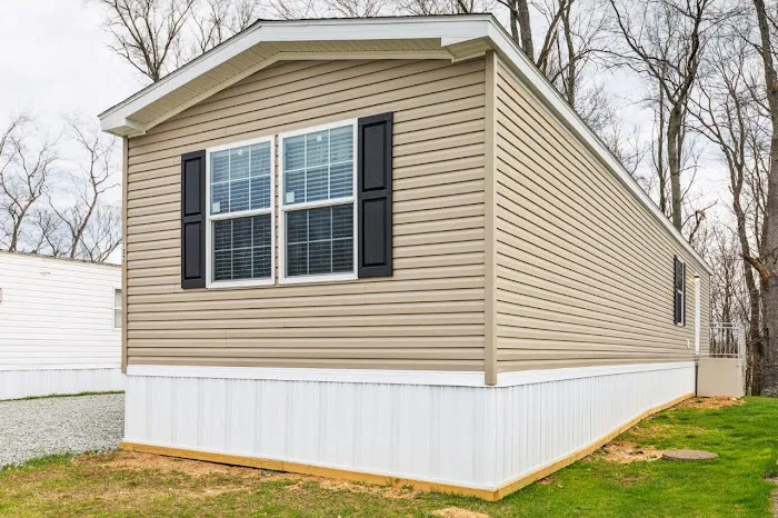 Hilltop Manufactured Home Community Picture 3