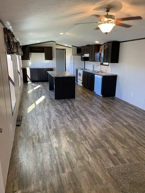 Jefferson Estates Picture 1