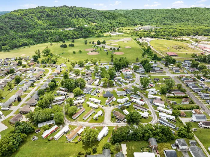 Moundsville Mobile Home Park Picture 3