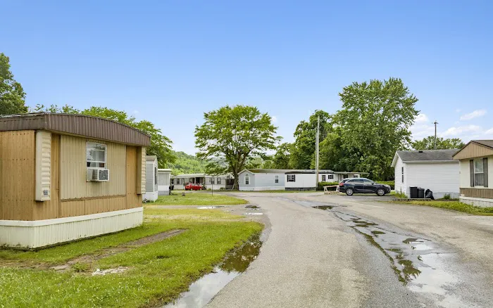 Moundsville Mobile Home Park Picture 6