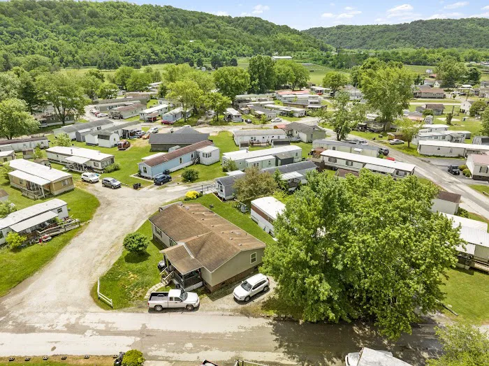 Moundsville Mobile Home Park Picture 10