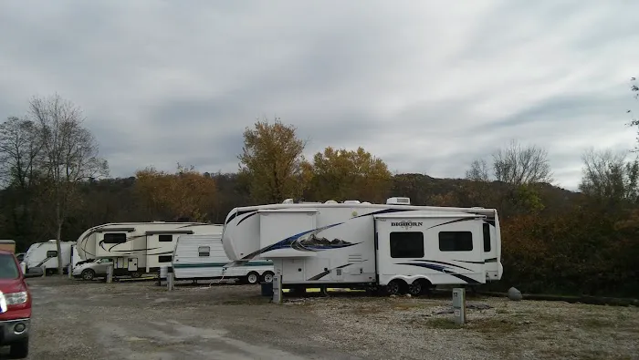 CnH RV Park Picture 1