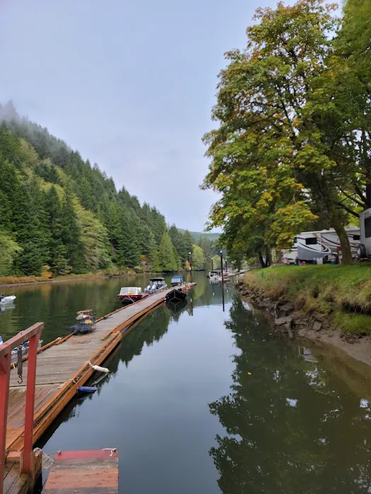 Chinook Bend RV Resort Picture 2