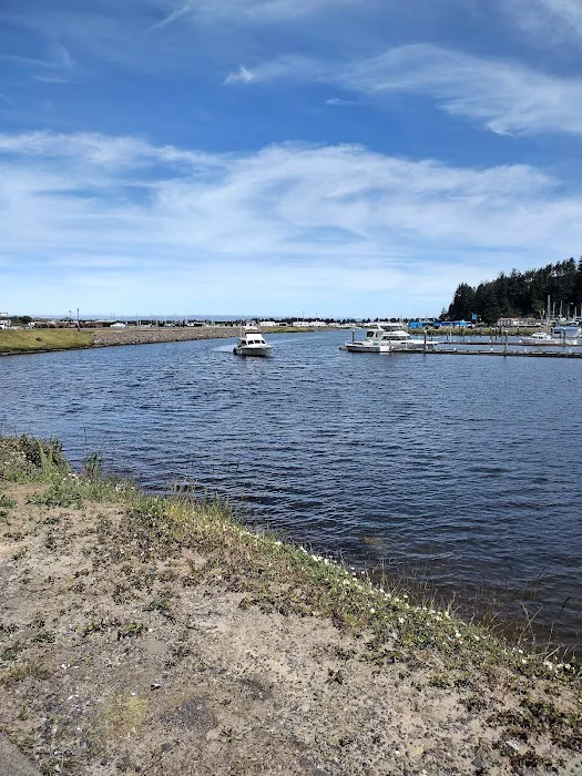 Salmon Harbor Marina Picture 9