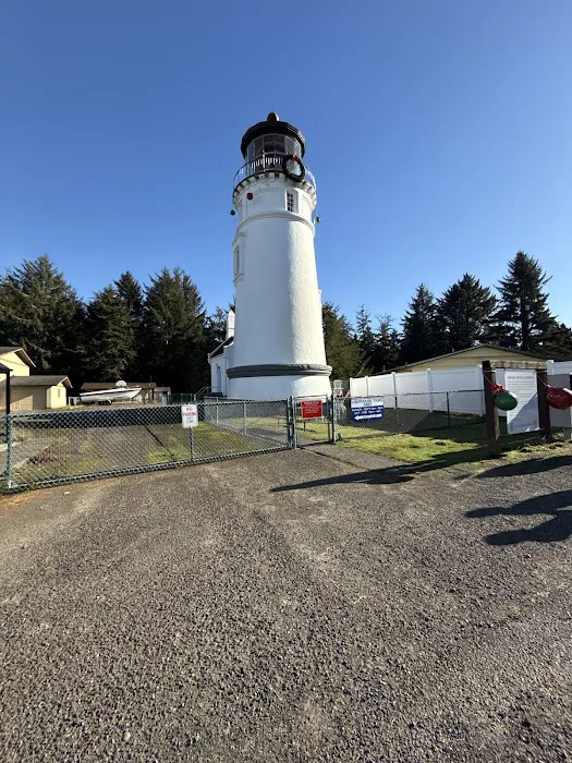 Umpqua Lighthouse State Park Campground Picture 2