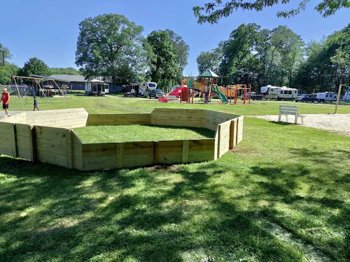 Gotta Getaway RV Park Picture 7