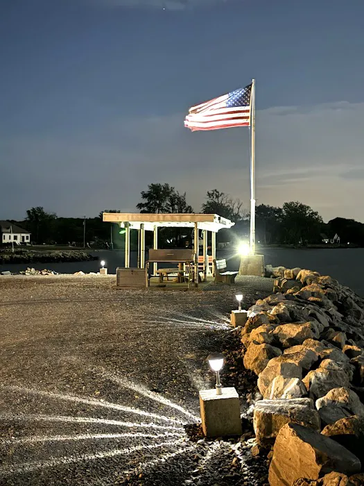 Plymouth Shore On The Bay Picture 4