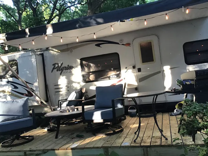 Shade Tree Country RV Park Picture 8