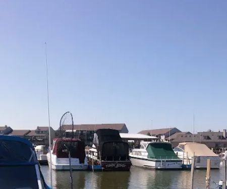 North Shore Estates Mobile Home Park & Marina