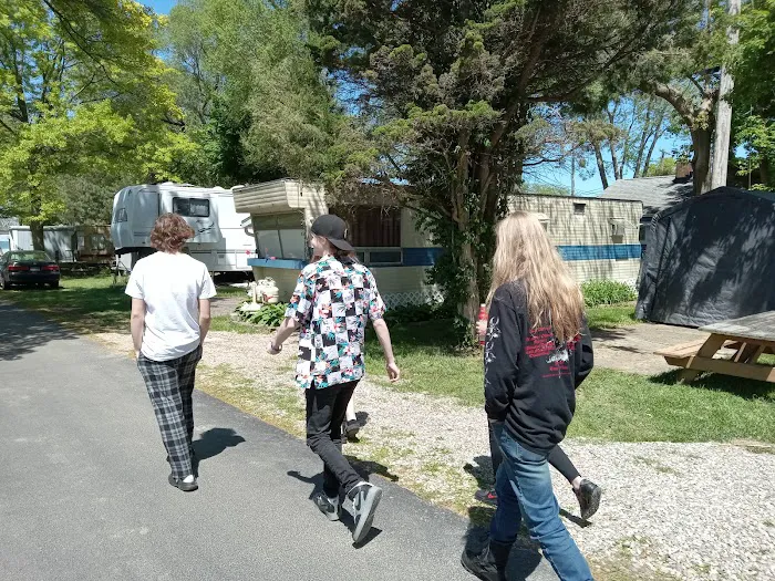 Harbor Winds Trailer Park Picture 2