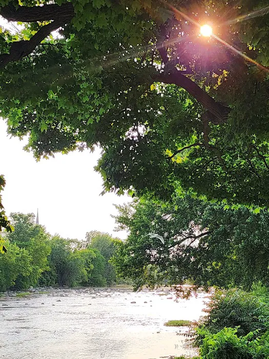 Pines and Quaker Mobile Home Park Picture 7