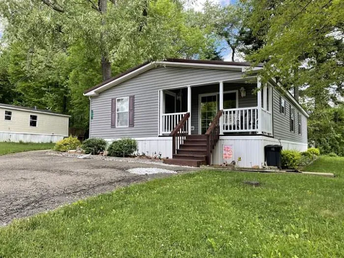 Creekside Crossing Picture 3