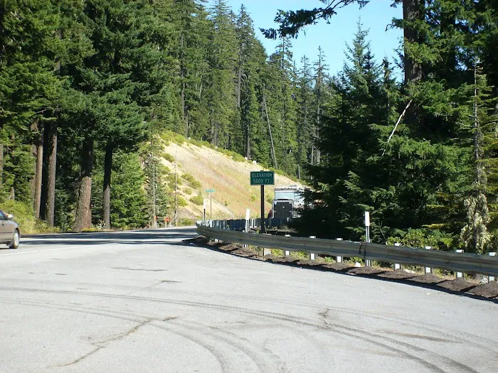 Pacific Crest Trailhead - Willamette Pass Picture 7