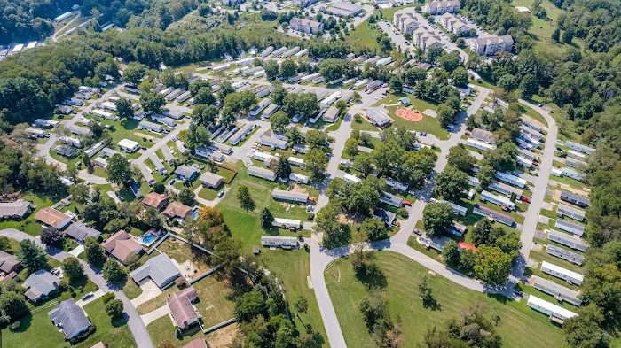 Independence Hill Pointe Mobile Home Park Picture 3