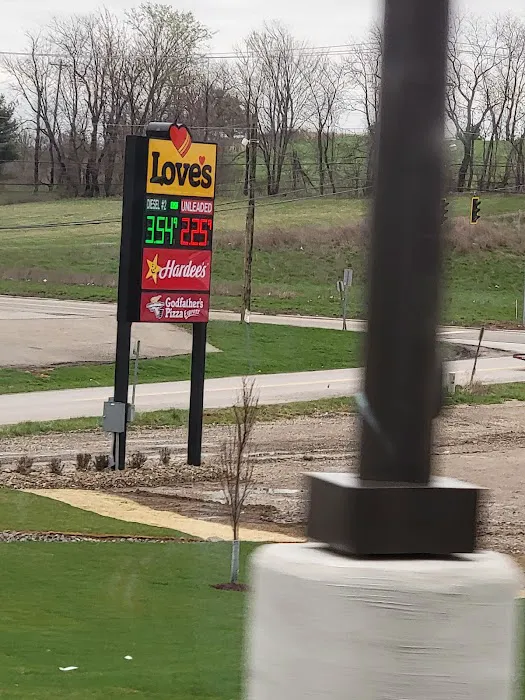 Love's RV Hookup Picture 4