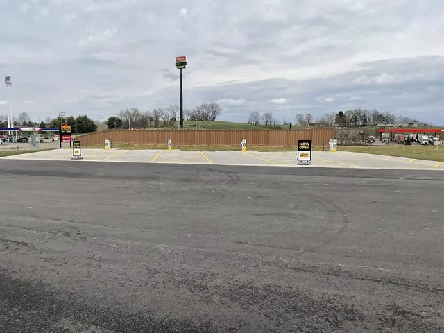 Love's RV Hookup Picture 8