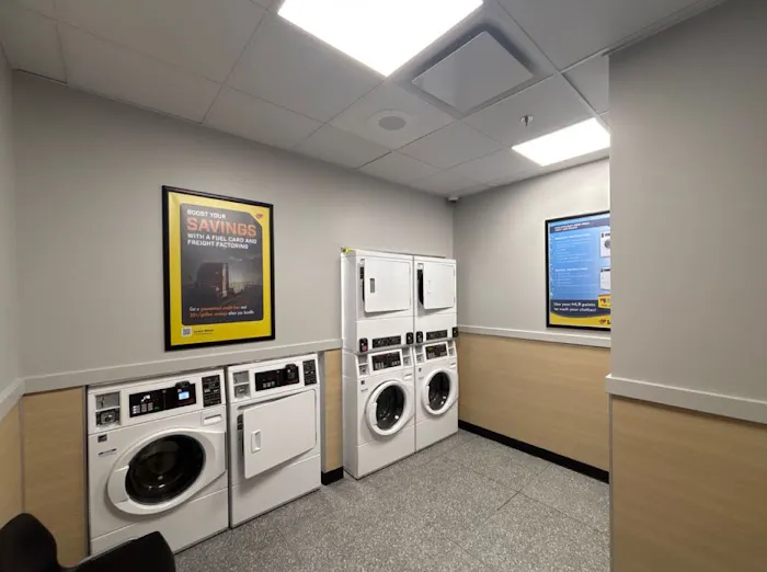 Love's RV Hookup Picture 9