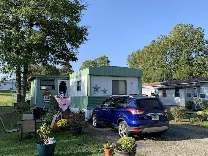 Huggins Mobile Home Park Picture 9