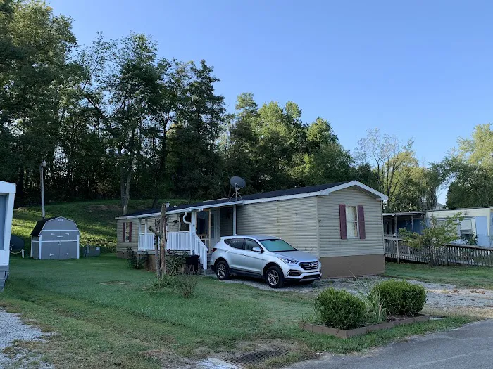 Huggins Mobile Home Park Picture 8