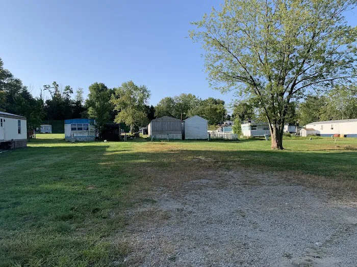 Huggins Mobile Home Park Picture 4