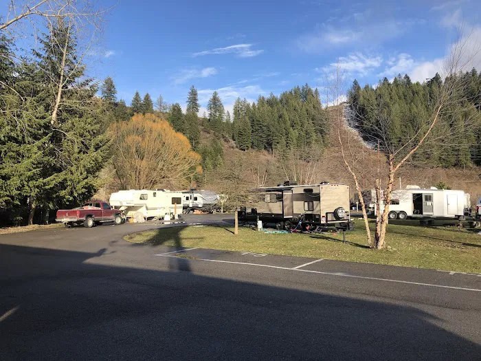 By The Way Campground Picture 3