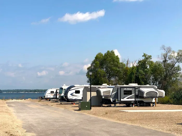 Harbor's Edge Picture 10