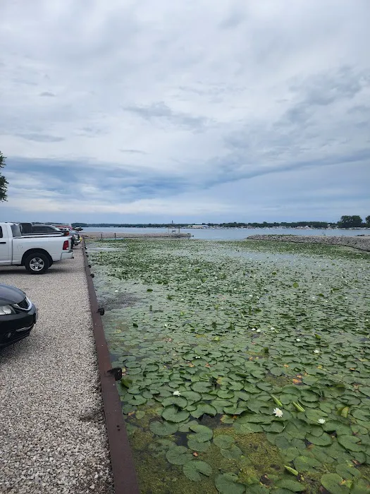 Harbor's Edge Picture 7