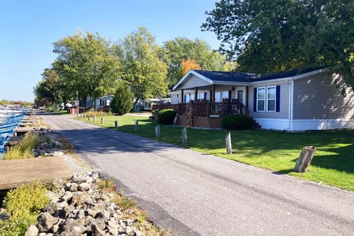 West Harbor Cove Pointe Picture 3