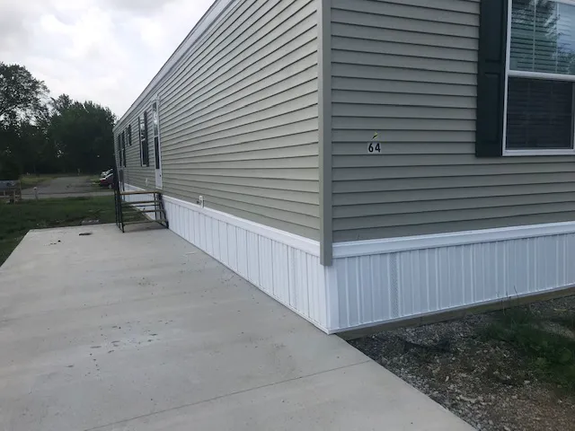 Pinecrest Mobile Home Community Picture 3