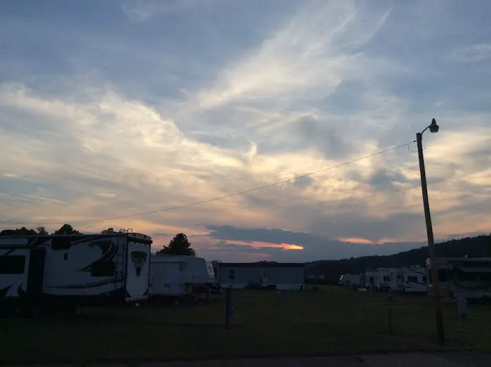 River Glenn Estates Picture 3