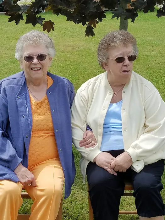 Fairview Manor Picture 3