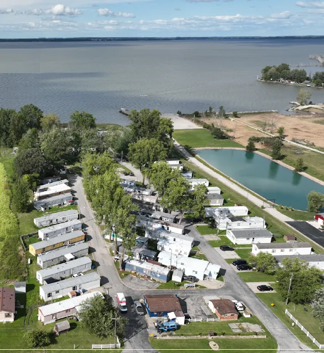 Edgewater Estates Picture 10