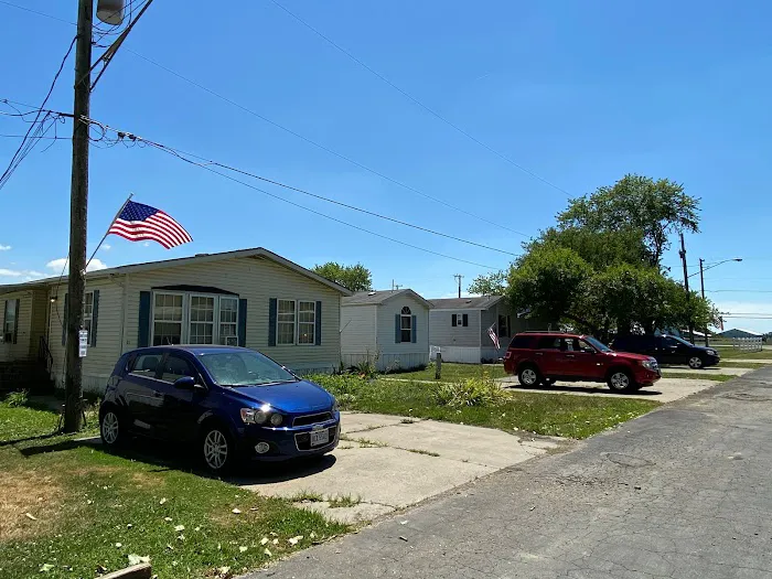 Edgewater Estates Picture 7