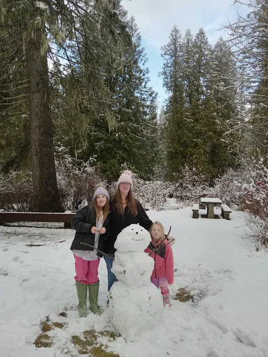 Giant White Pine Campground and Trailhead Picture 4