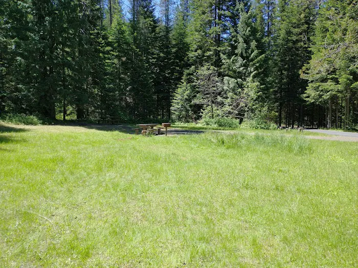 Emerald Creek Campground Picture 4