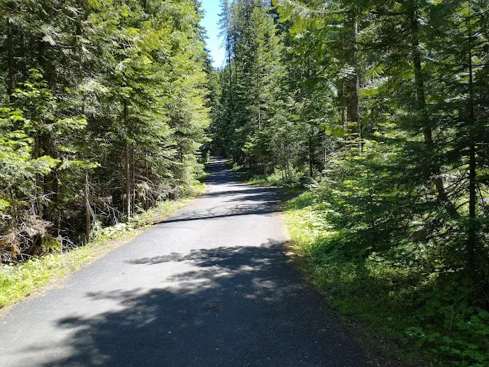 Emerald Creek Campground Picture 6