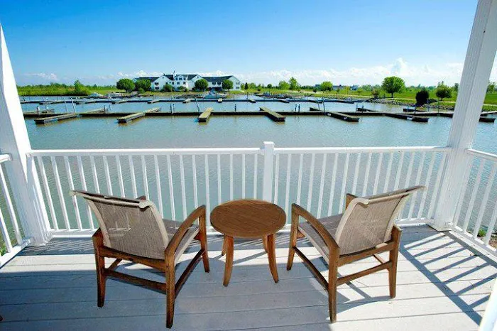 The Resort at Erie Landing Picture 6