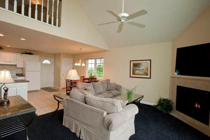 The Resort at Erie Landing Picture 2