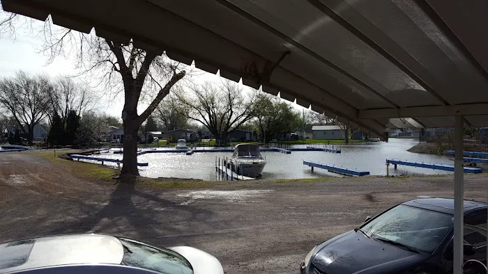 Portage Cove Park And Marina Condominium Picture 7