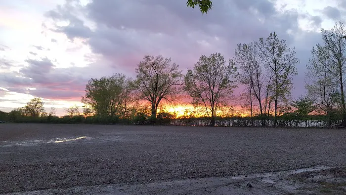 Portage Cove Park And Marina Condominium Picture 3