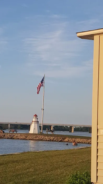 Portage Cove Park And Marina Condominium Picture 6