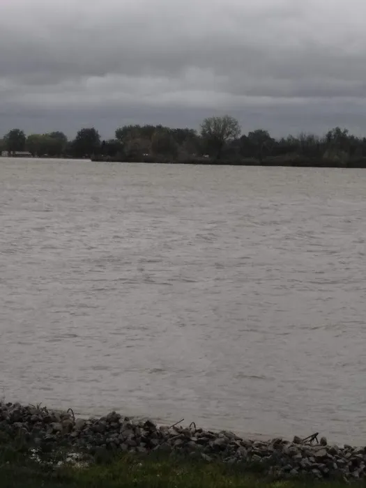 Portage Cove Park And Marina Condominium Picture 1