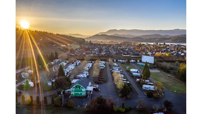 Sutherlin / Umpqua Valley KOA Holiday Picture 1