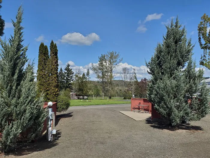 Sutherlin / Umpqua Valley KOA Holiday Picture 8