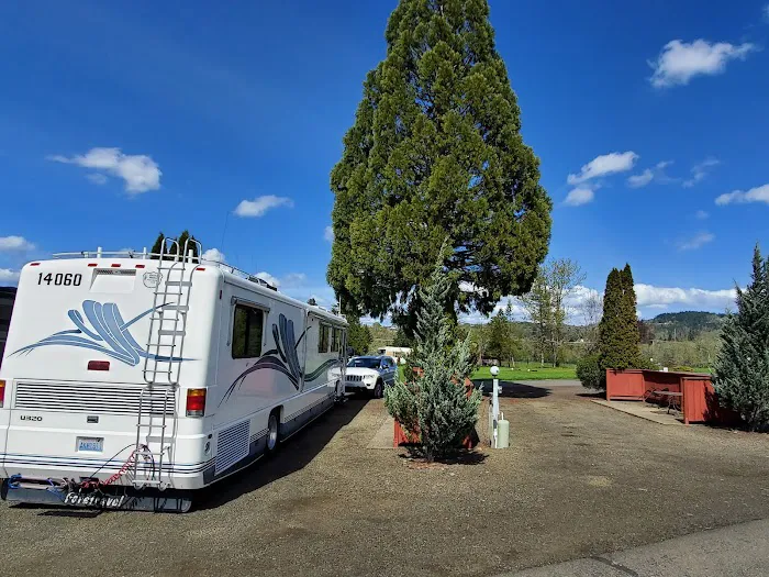 Sutherlin / Umpqua Valley KOA Holiday Picture 10