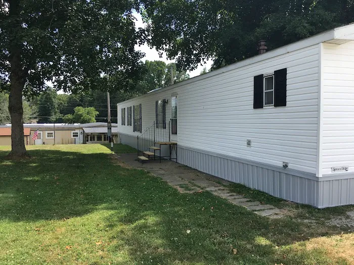 Oak Hill Mobile Home Village and RV Park Picture 3