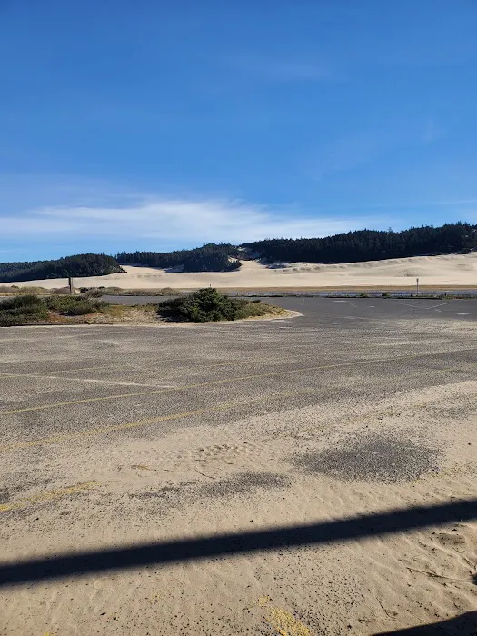 Umpqua Sand Camping Picture 1