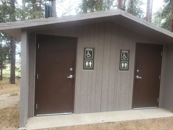 Lava Flow Campground Picture 3