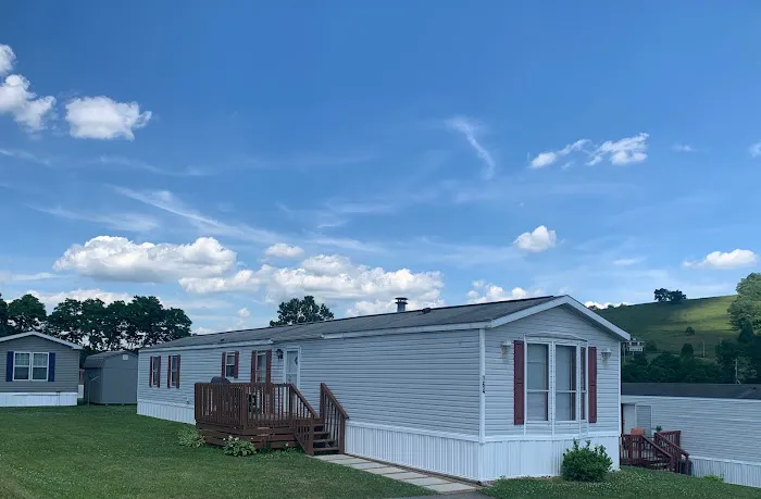 Bluegrass Village Pointe Mobile Home Park Picture 6