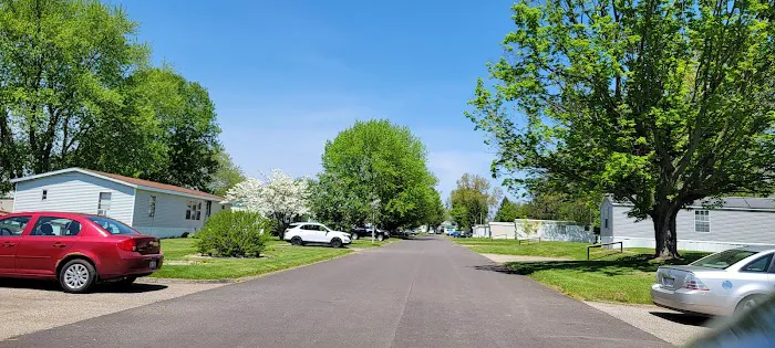 Colonial Village Picture 3